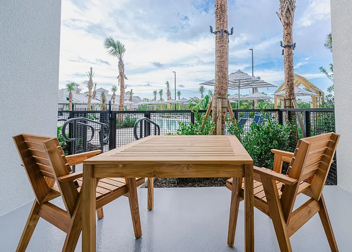 The Perry Hotel Naples